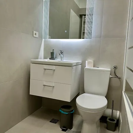 Apartment Alex Mnl Lux Appartment- Free Parking