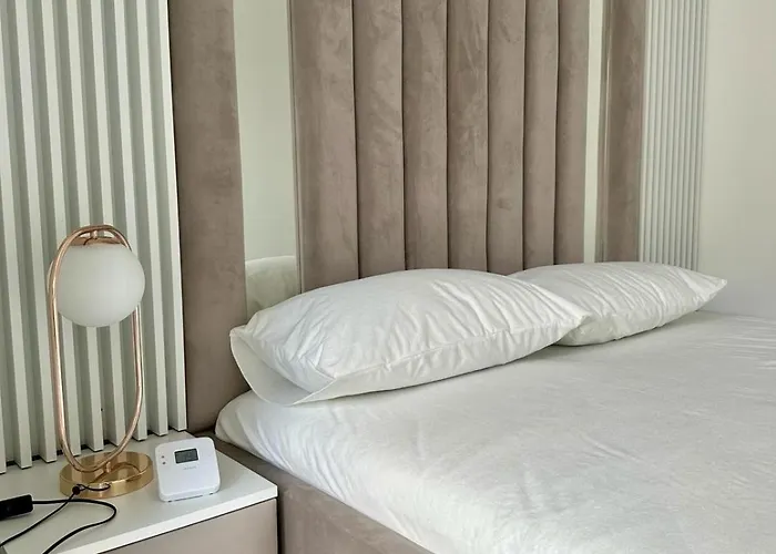 Апартаменты Alex Mnl Lux Appartment- Free Parking